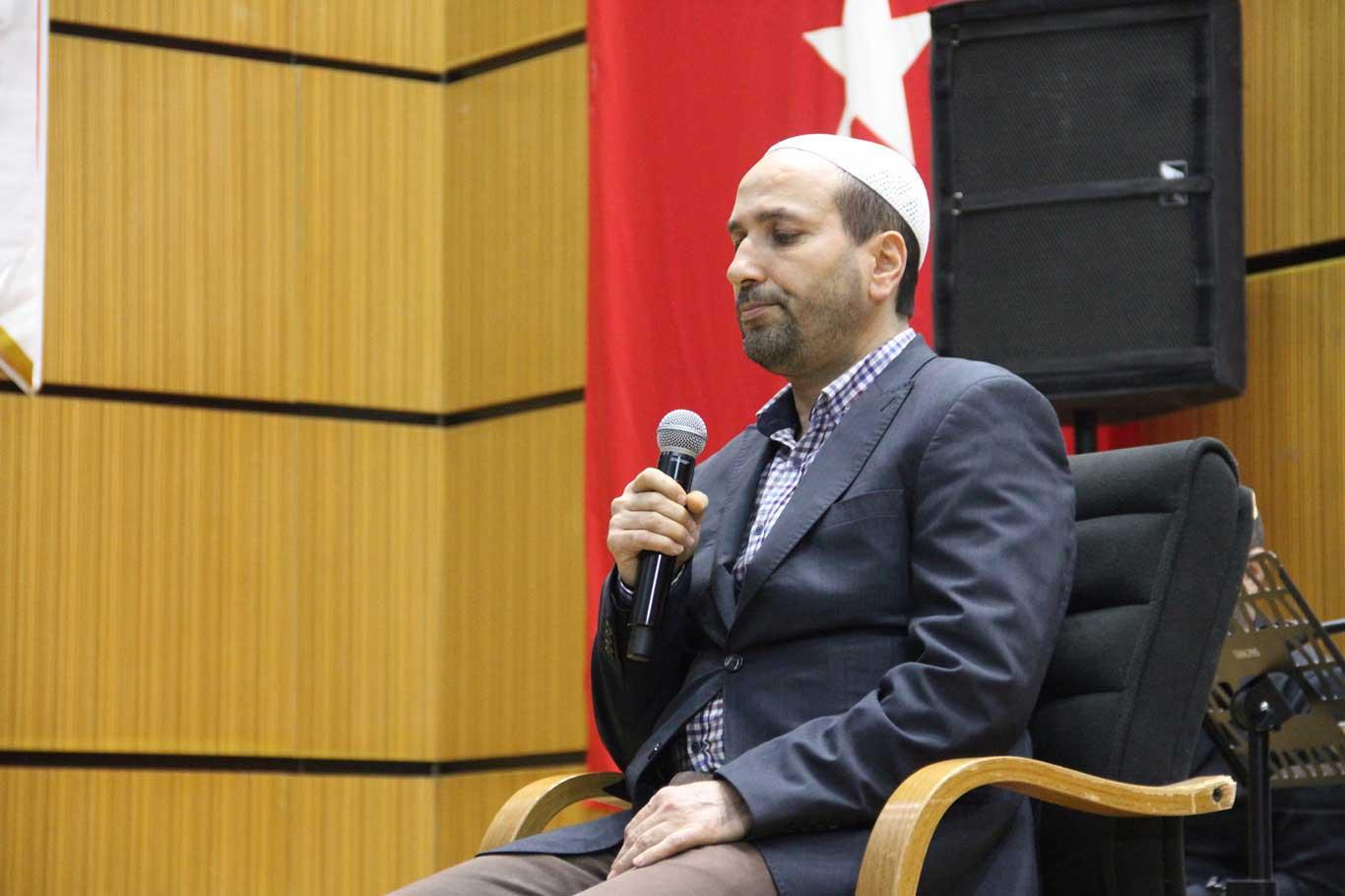 Prof. Dr. Nihat Hatipoğlu: "Hazreti Muhammed'in dokunduğu hiçbir gönül kaybetmedi"
